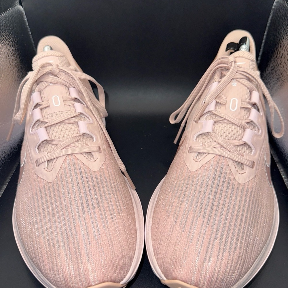 Size 9.5 - Nike Air Winflo 9 Pink Oxford Women, DD8686-600, Clean, No Box, 8/10